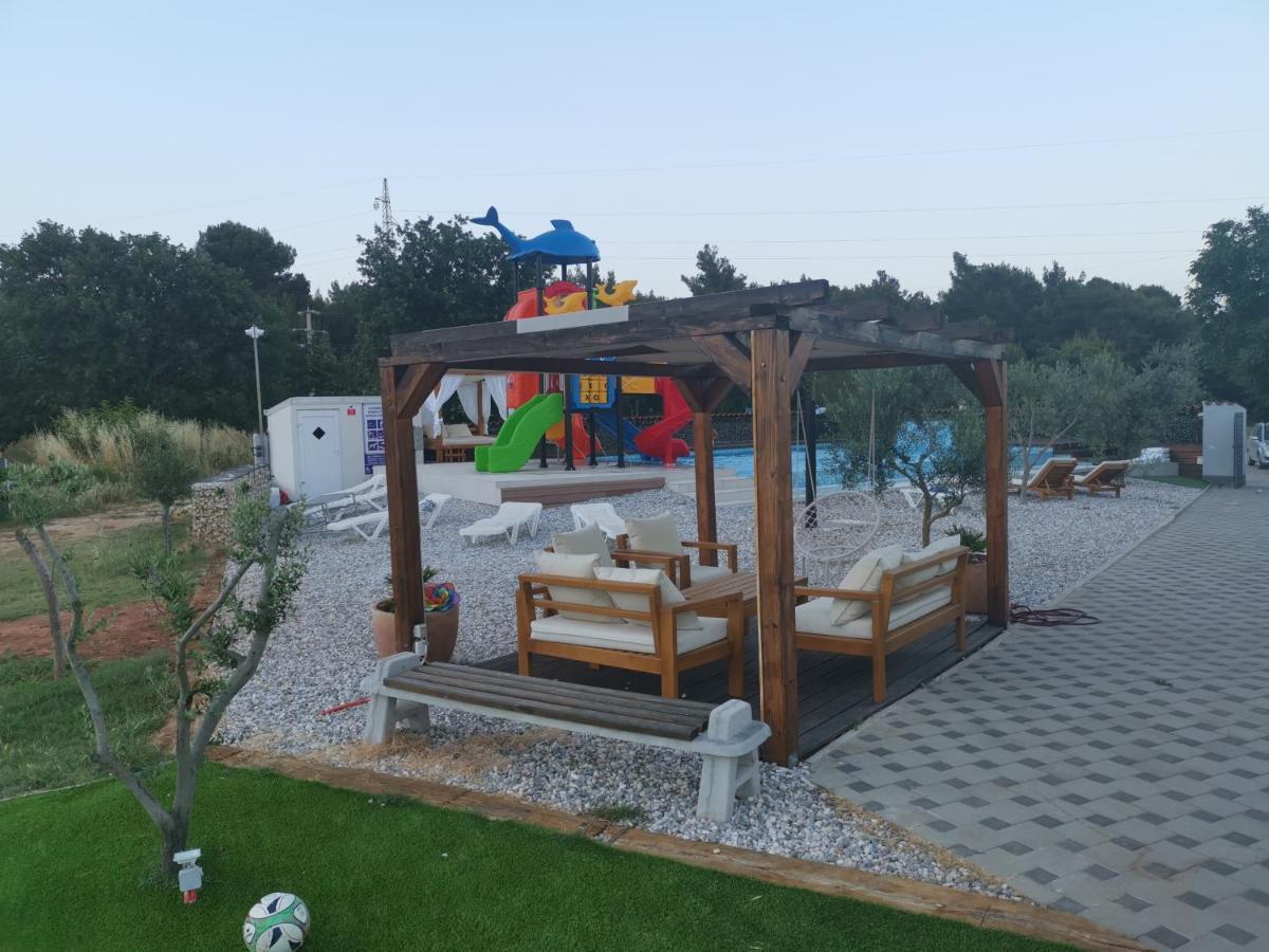 Jacuzi Cottage In The Olive Grove Пула Екстериор снимка